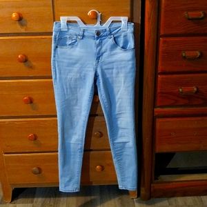 Light blue jeans, brand: "1822 denim", size 6